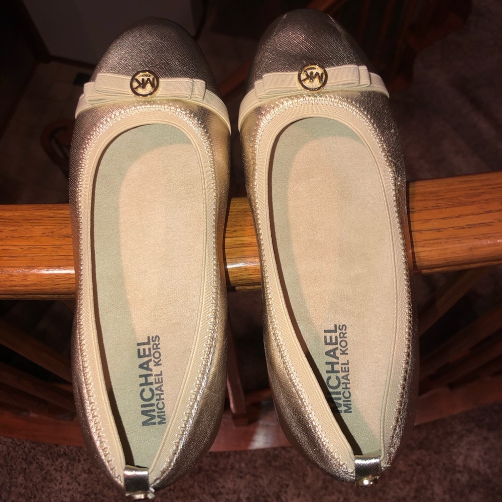Girls Michael Kors Gold Flats